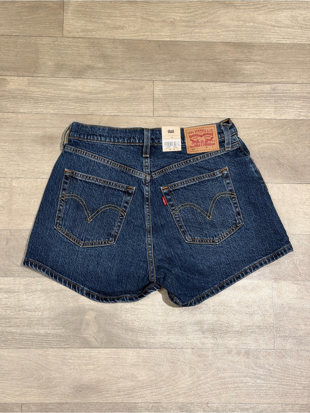 Levi's Women's 501 Curve Shorts Size 28 - Picture 10 of 12